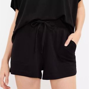 Lou & Grey Signature Soft PJ Shorts, size L, black